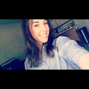 Meet your Posher, Hayley